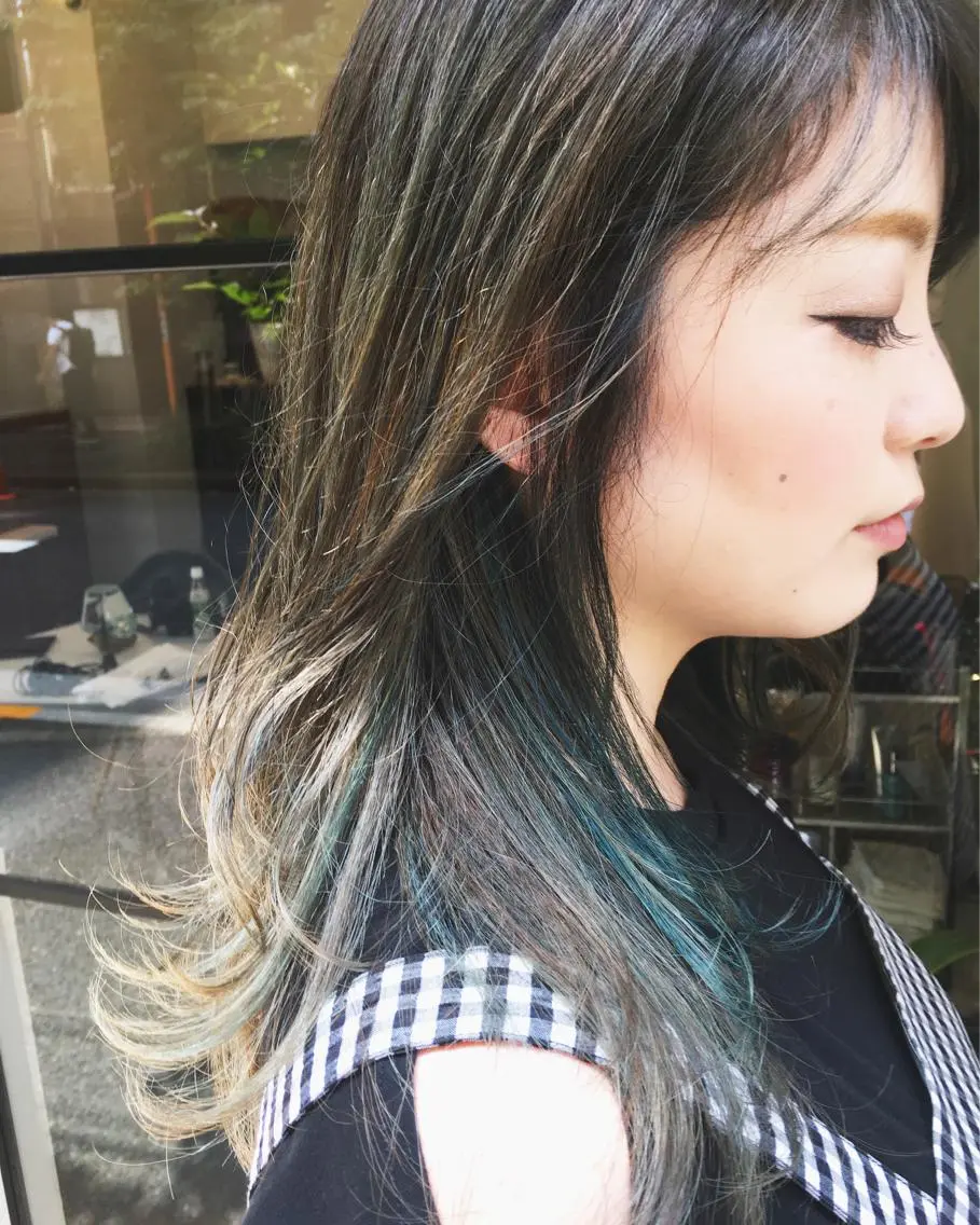セミロング ヘアカラー 代表　土屋ヒロユキ ショートカットのヘアスタイル