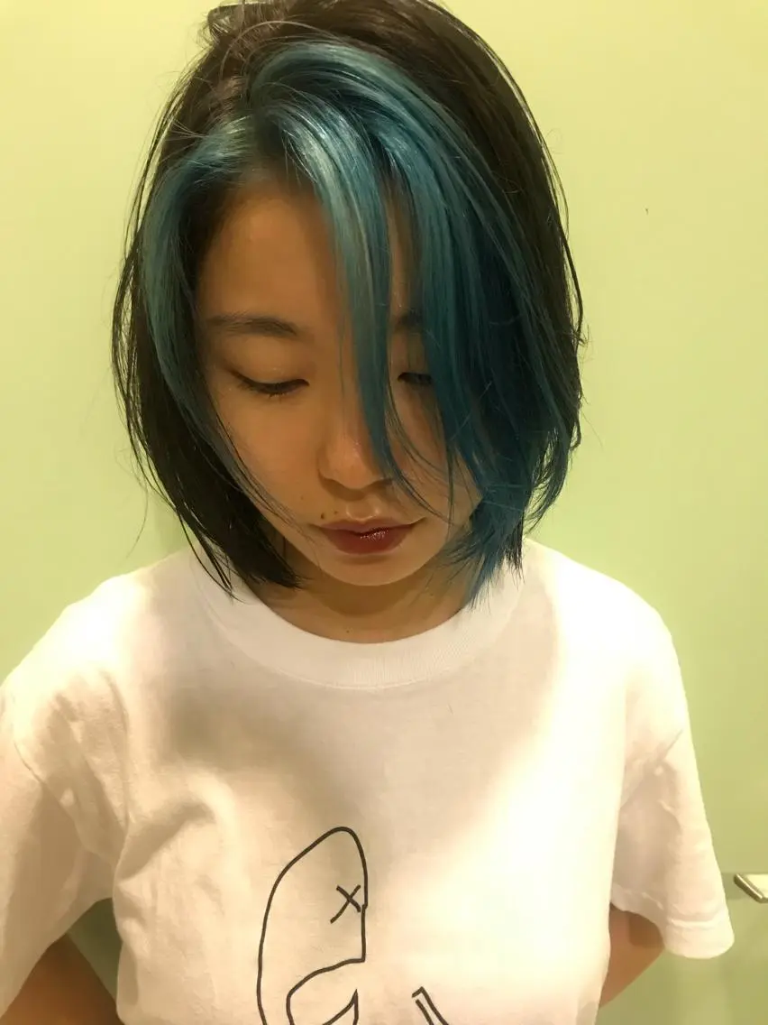 ショート ヘアカラー miu (ミユ)のヘアスタイル