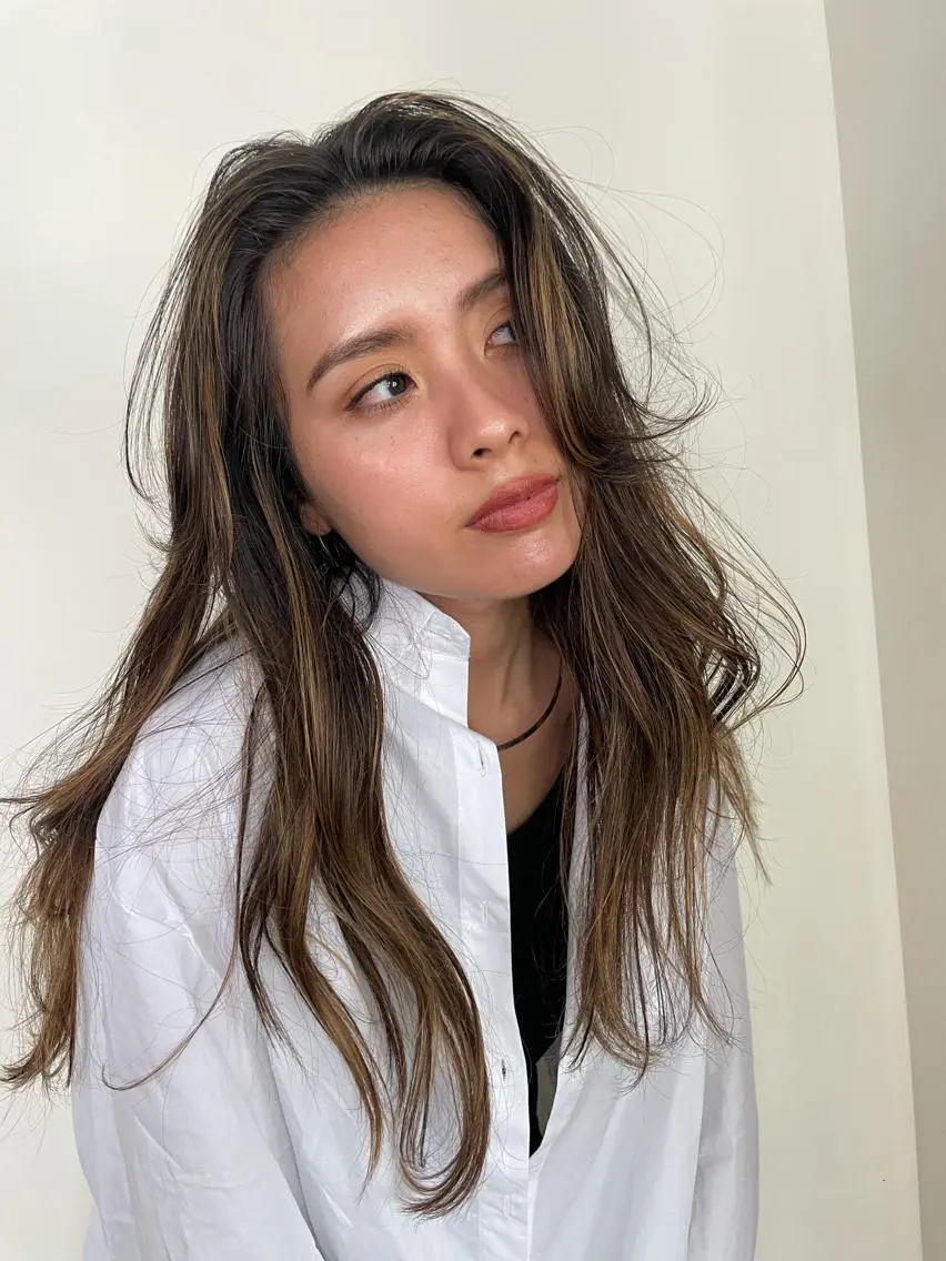 セミロング カラー バレイヤージュ ベージュカラー グレージュ ハイライトカラー カーキグレージュ ARISA 学芸大学/海外ヘアのヘアスタイル