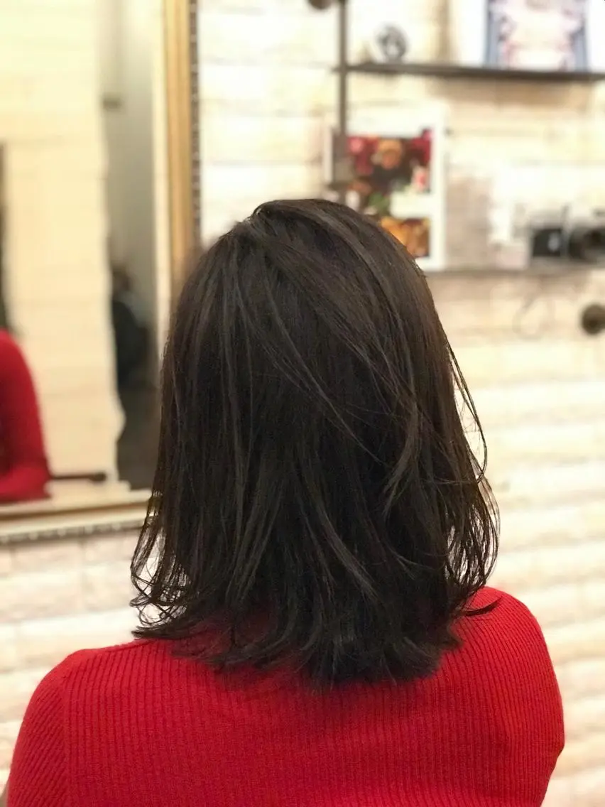 セミロング 外ハネヘア 口コミ評価4.9⭐︎ カワナベ マサシのヘアスタイル