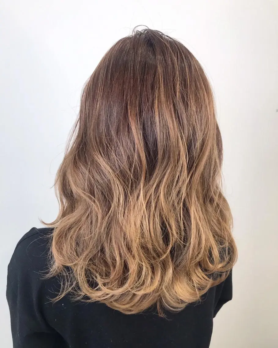 カラー デザインカラー Lienのヘアスタイル