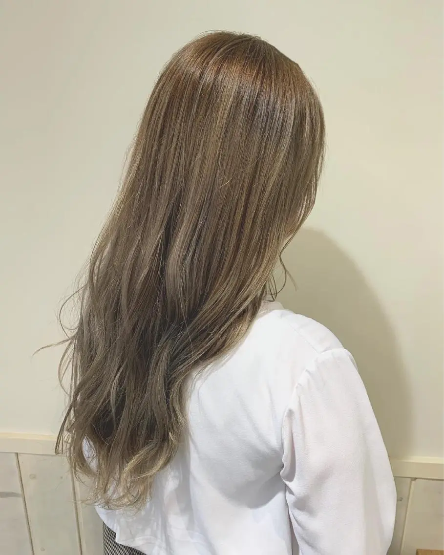 ロング カラー 💖クボ モモ💖のヘアスタイル