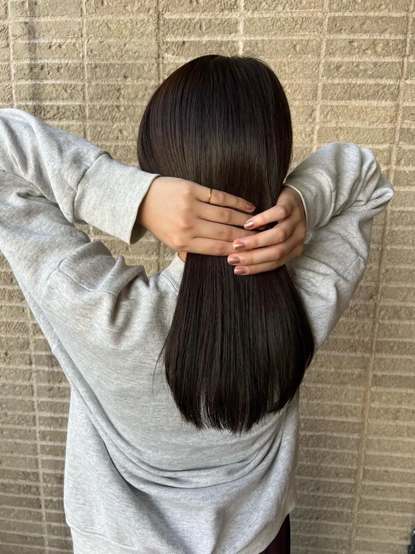 セミロング カラー ヘアアレンジ グレージュ オリーブグレージュ オリーブグレー 加藤 綾華のヘアスタイル
