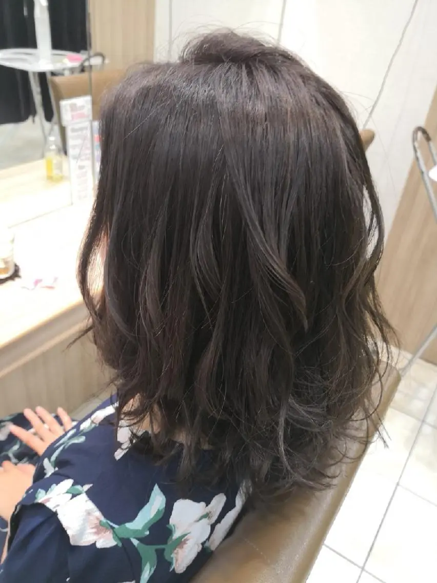 ミディアム カラー グレージュ ラベンダーカラー ラベンダーグレージュ ラベンダーグレー 🩶ハイライトカラー 🩶ASH西葛西鈴木のヘアスタイル