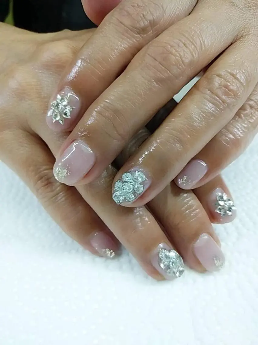 ネイル ピンク シルバー ハンドネイル ハンドケア プライベートサロン Rosy Lilyのネイルデザイン