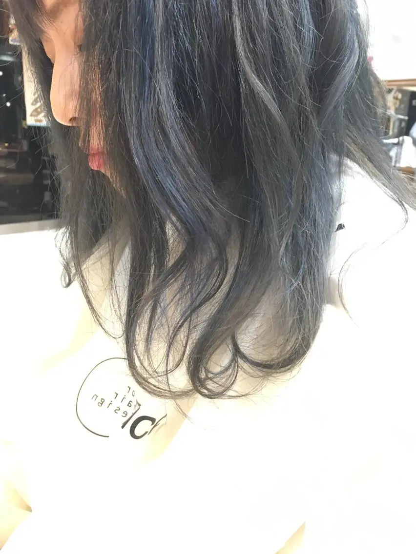 セミロング カラー 縮毛矯正 トリートメント 白髪ぼかしハイライト 柳川拓哉のヘアスタイル