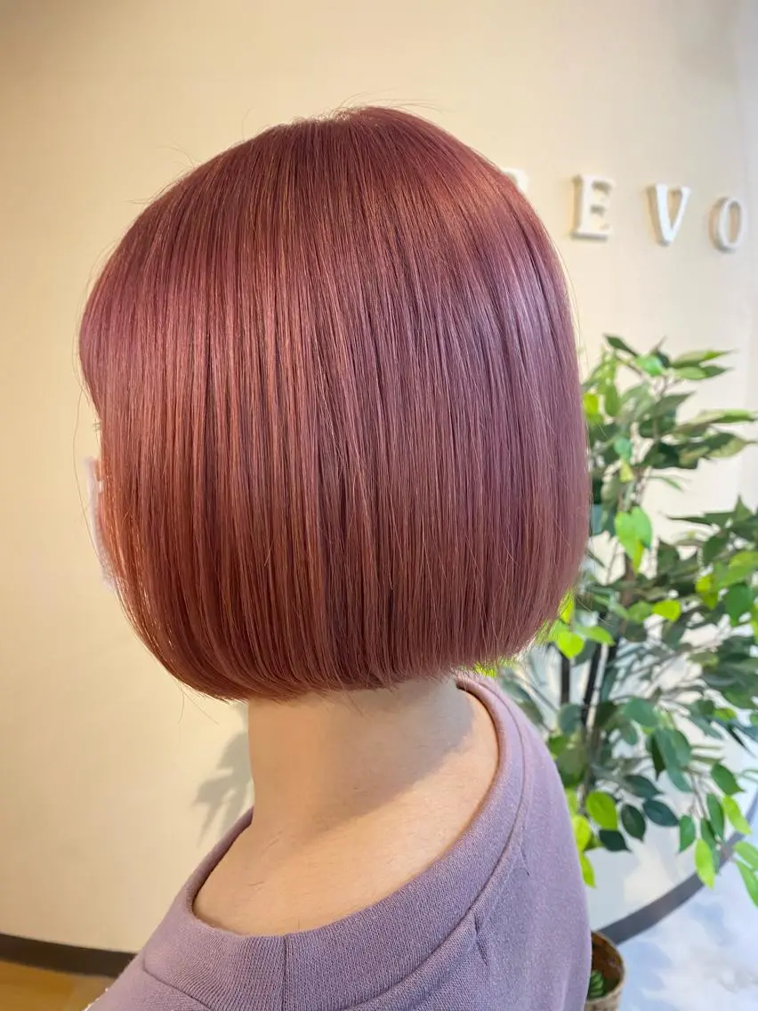 ショート カラー 女性目線でつくる ボブ縮毛矯正のヘアスタイル