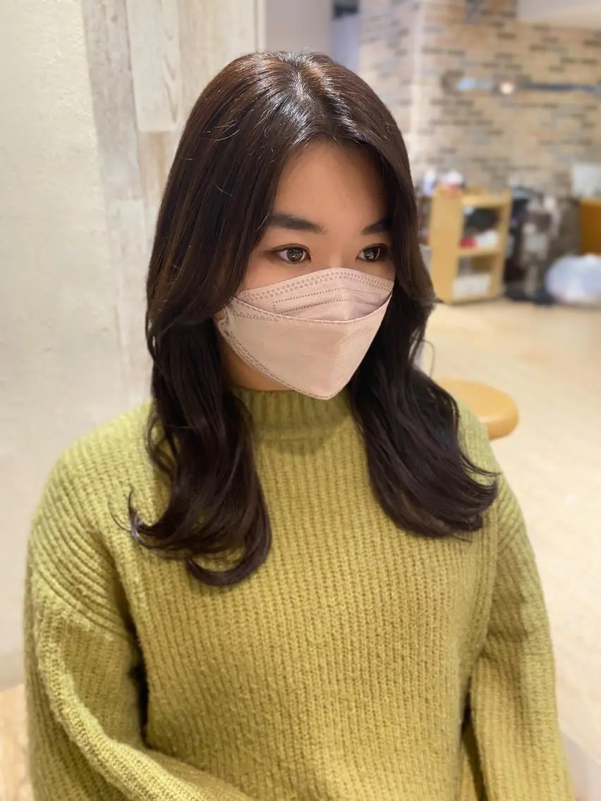 セミロング くびれヘア くびれレイヤー レイヤーカット カット トリートメント 顔周り/くびれヘア 韓国ヘア💕風間るなのヘアスタイル
