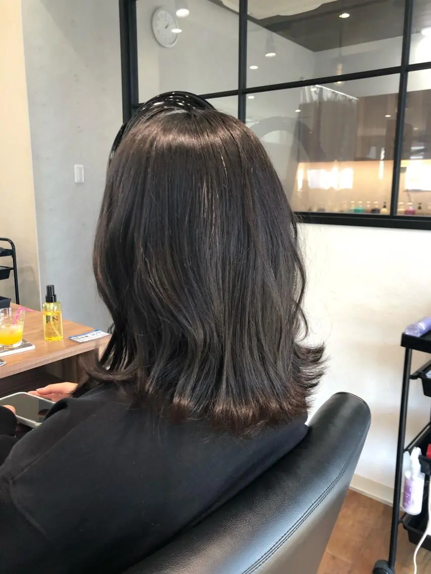 ミディアム 大川 優佳のヘアスタイル