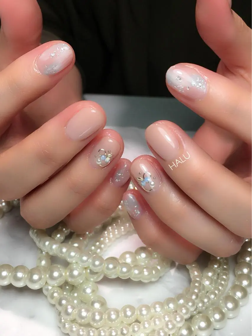 ネイル ブルー ニュアンスネイル シルバー HALU ハルのネイルデザイン
