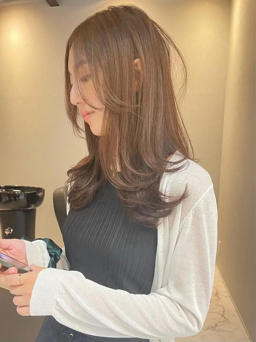 セミロング ヘアアレンジ 外国人風カラー ハイライト レイヤーカット アンドウ ユウ/ レイヤーカット/韓国のヘアスタイル