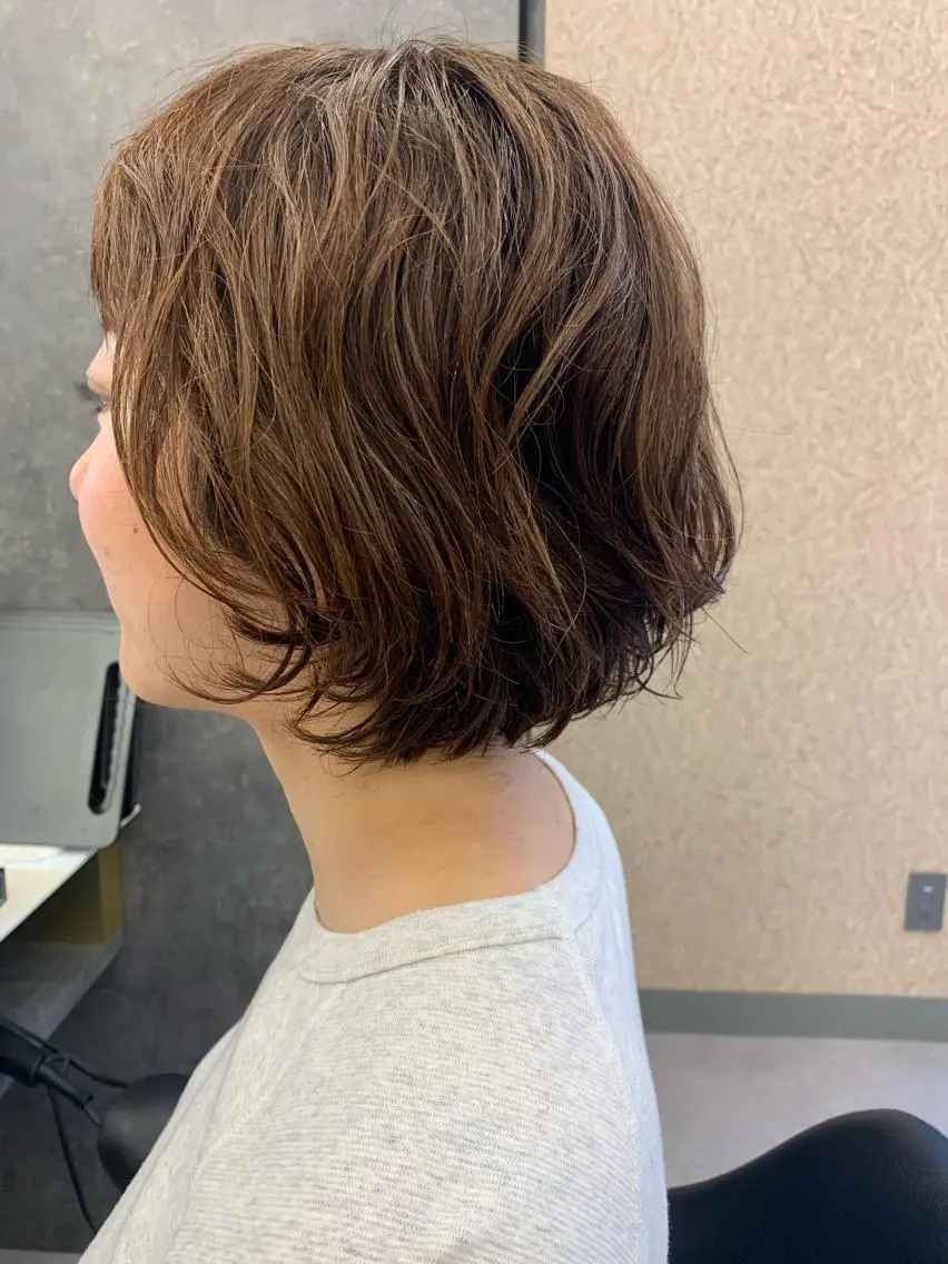 ショート くせ毛 カット ヘアカラー トリートメント SHU NTAのヘアスタイル