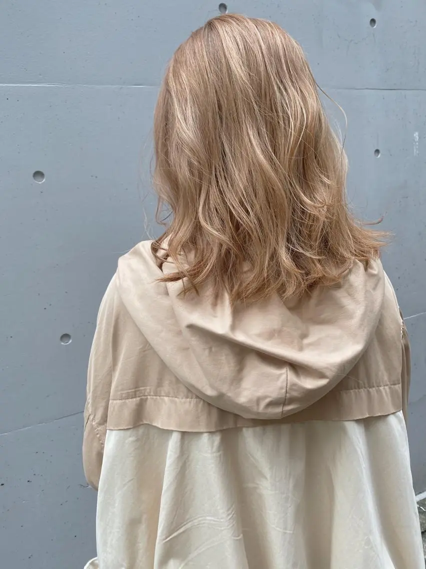 セミロング カラー ヘアアレンジ Flamme Annaのヘアスタイル
