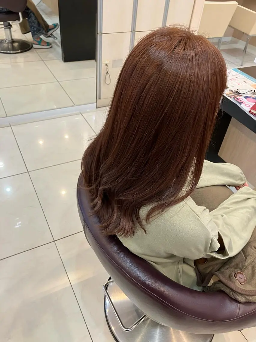 ミディアム カット ヘアカラー yukari 艶髪ヘアのヘアスタイル