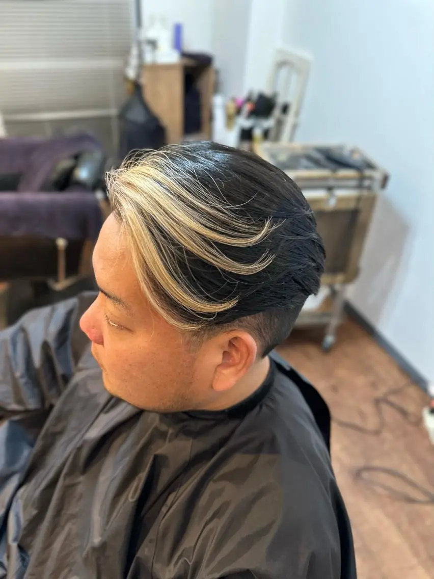 ミディアム カラー メンズ デザインカラー Luzir⭐︎ GEN⭐︎のヘアスタイル