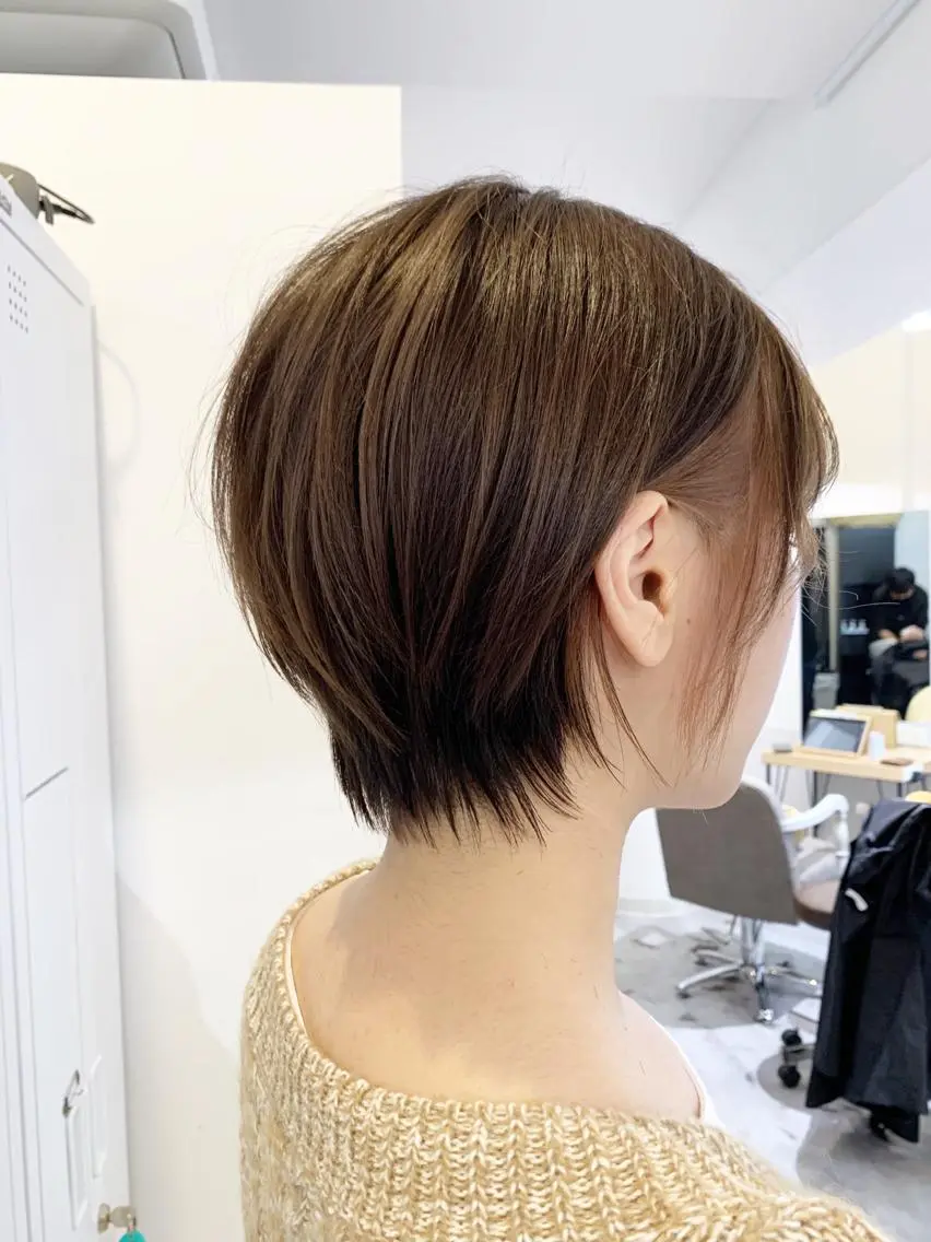 ショート ショートボブ ボブ ショートヘア カット ヘアカラー トリートメント レイヤー×縮毛矯正 深見 拓のヘアスタイル
