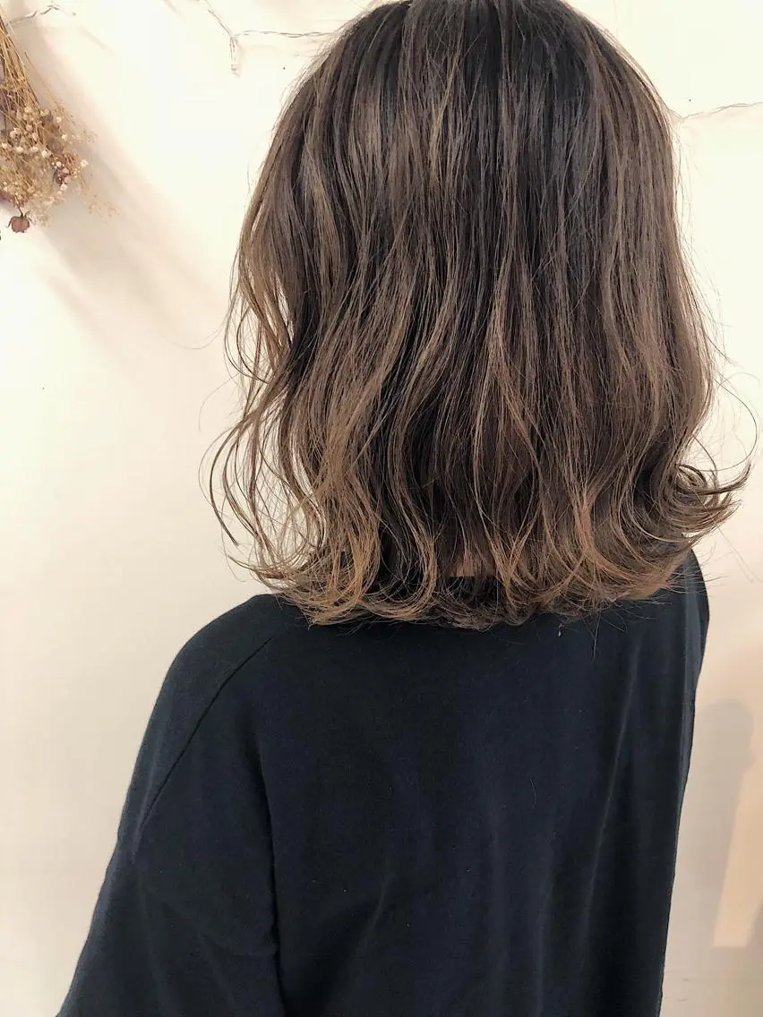 ミディアム カラー ハイライトカラー ハイライト タナカ タクヤのヘアスタイル