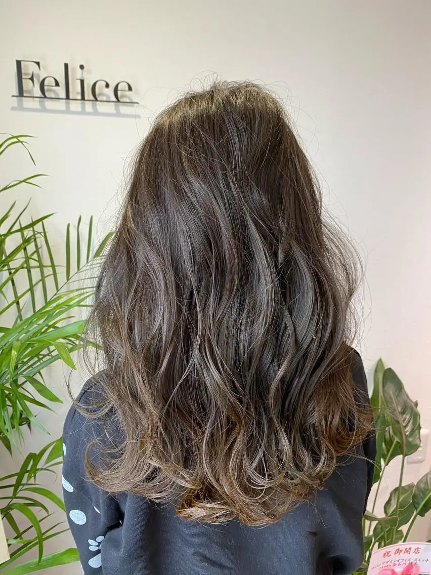 セミロング カット ヘアカラー 粕川 達哉のヘアスタイル