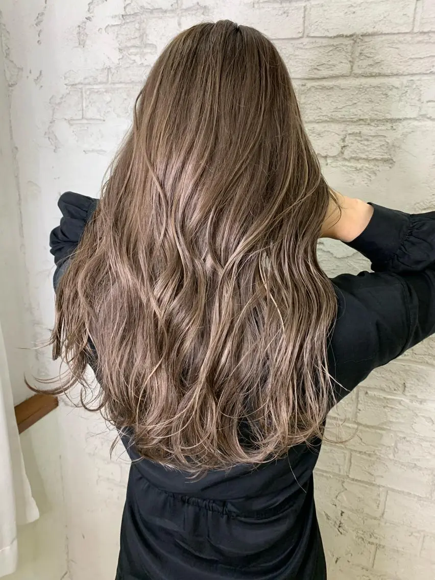 ロング ハイライト 🇺🇸ハイライト特 化美容師🇺🇸漆沢のヘアスタイル