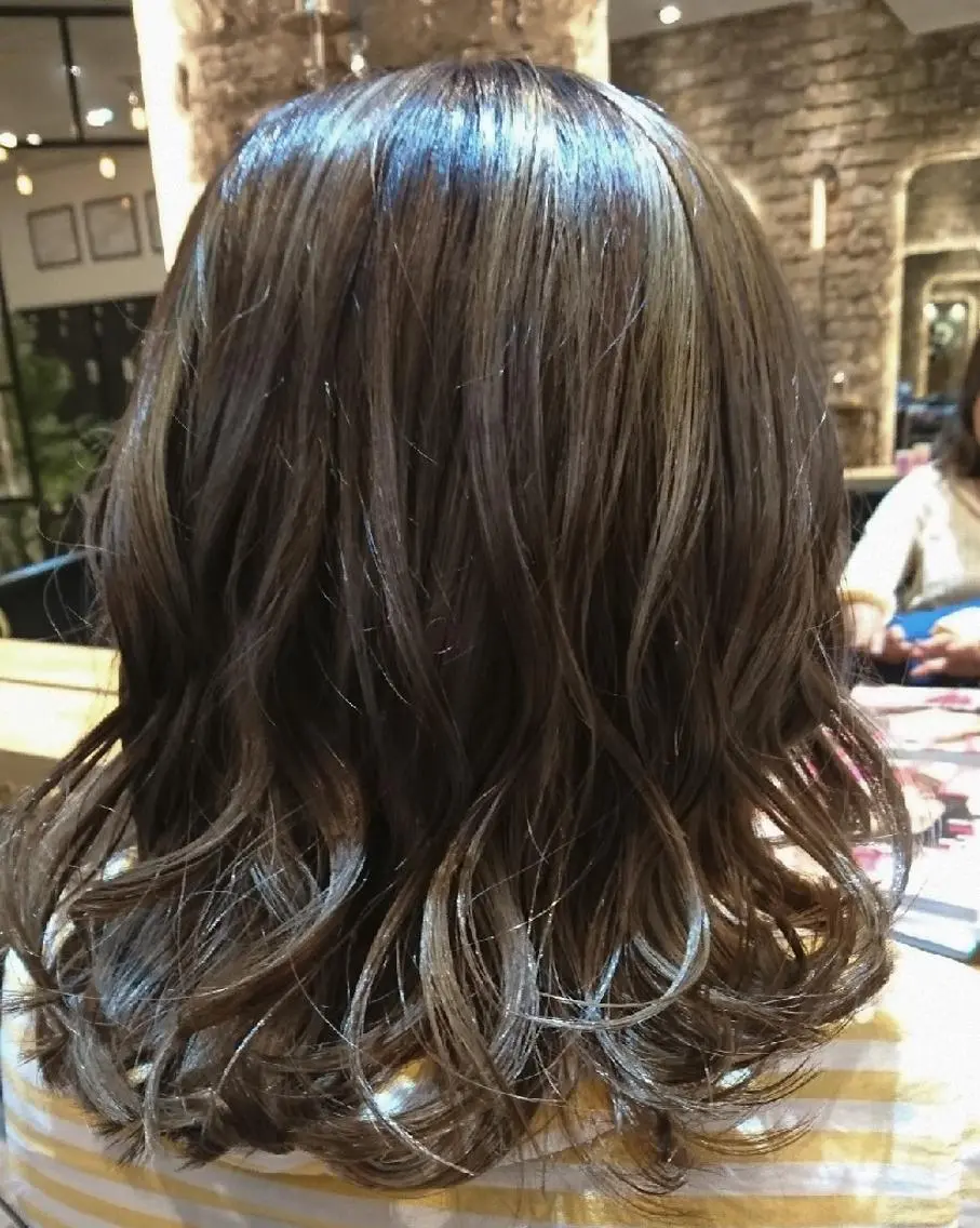 ミディアム カラー ハイライトカラー ハイライト カット ヘアカラー トリートメント センター南 SEIJIのヘアスタイル
