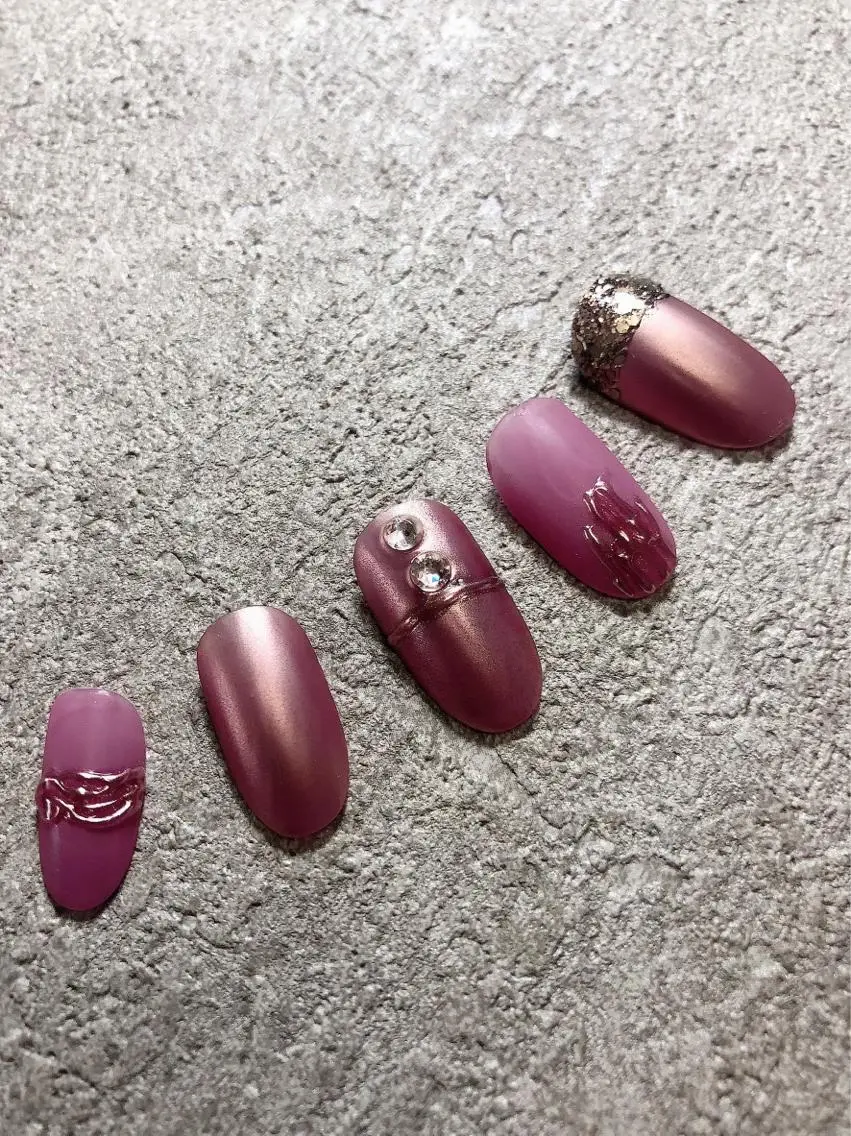 ネイル 赤色 Beaute IORIのネイルデザイン