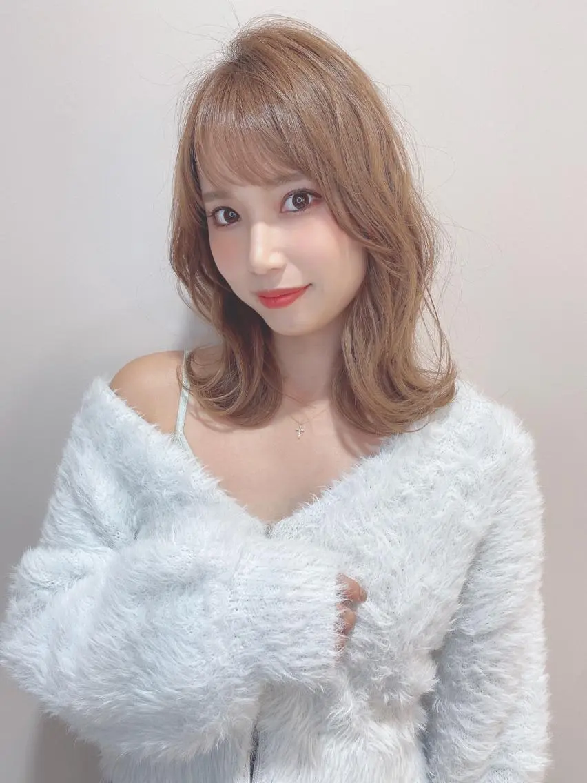 ミディアム カラー ベージュカラー ブリーチ ダブルカラー グレージュ ミルクティーベージュ 髪質改善美容師 個室サロン白金厚哉のヘアスタイル