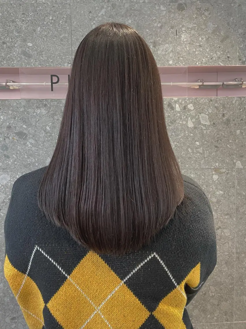 セミロング カラー ヘアカラー トリートメント 山下 千明のヘアスタイル