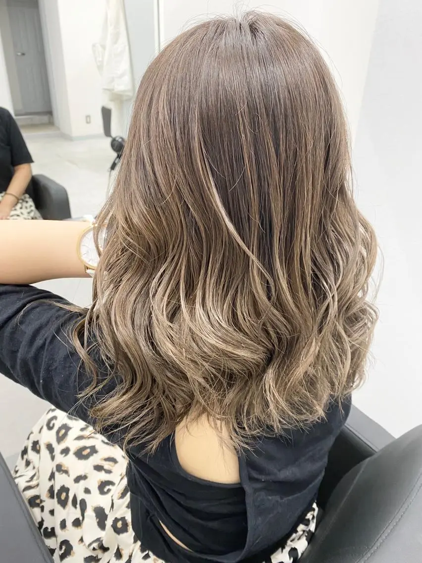 セミロング カットモデル急募🌈 技術責任者久保のヘアスタイル