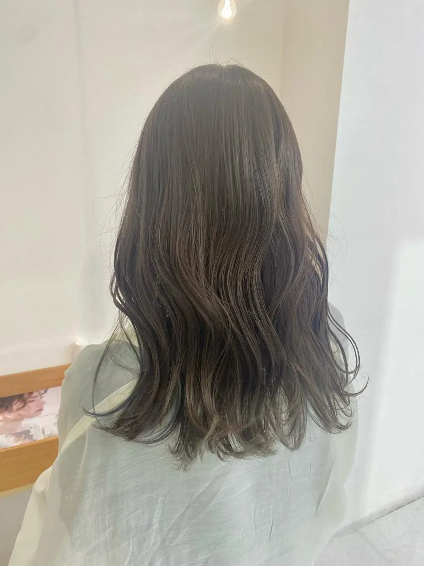 セミロング カラー ヘアカラー トリートメント 安永 涼のヘアスタイル