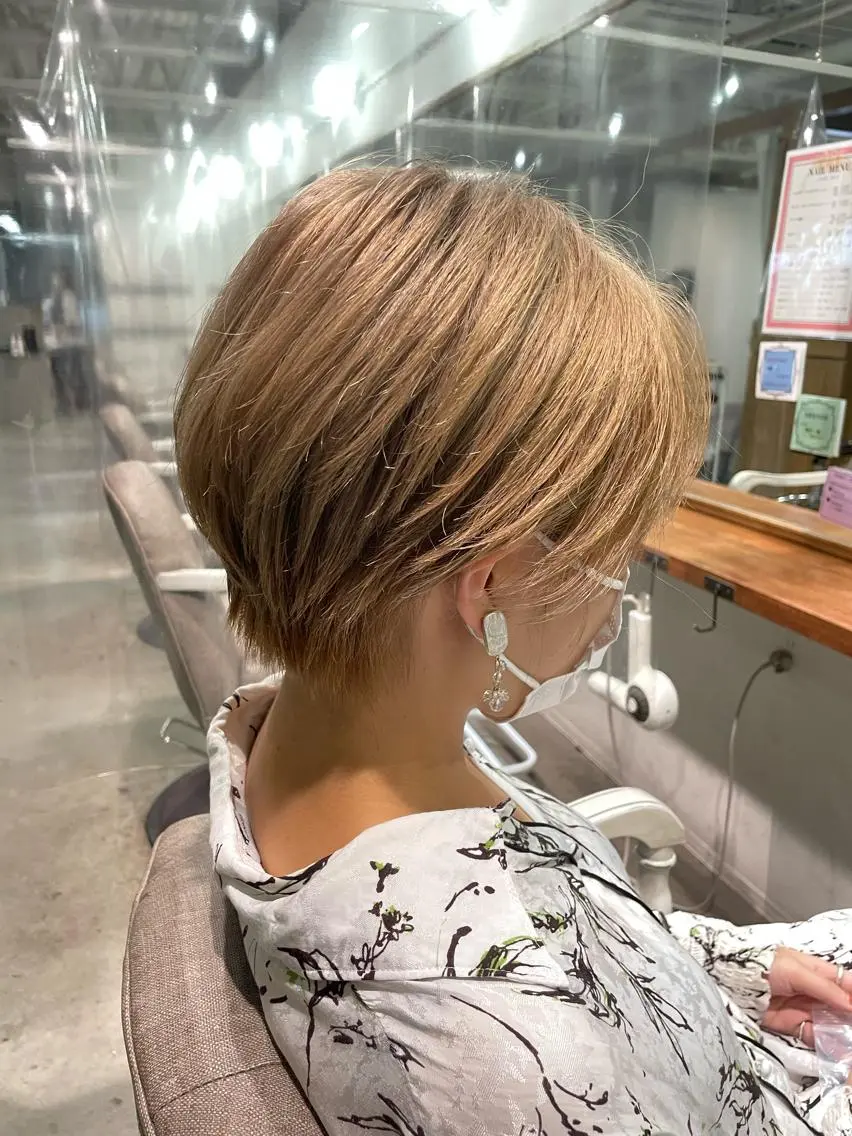 ショート カラー ヘアアレンジ ベージュカラー ブロンド ブロンドベージュ 透明感カラー グレージュ パーマモデル募集中 ✨Ukyoのヘアスタイル