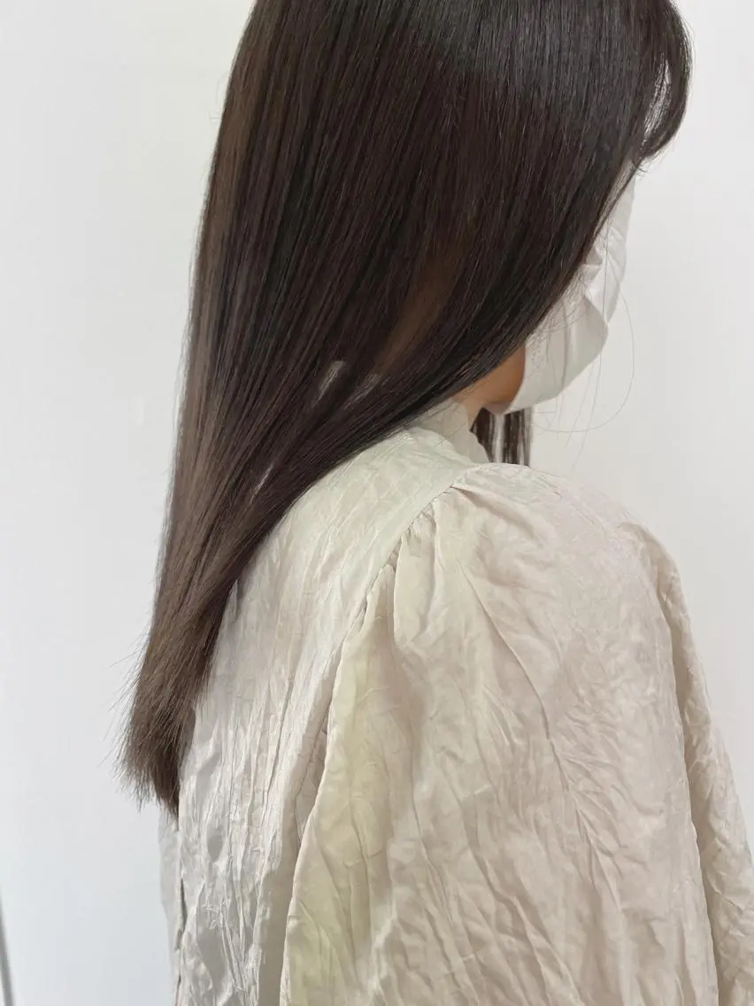 セミロング カラー 透明感カラー ヘアカラー トリートメント 山下 千明のヘアスタイル