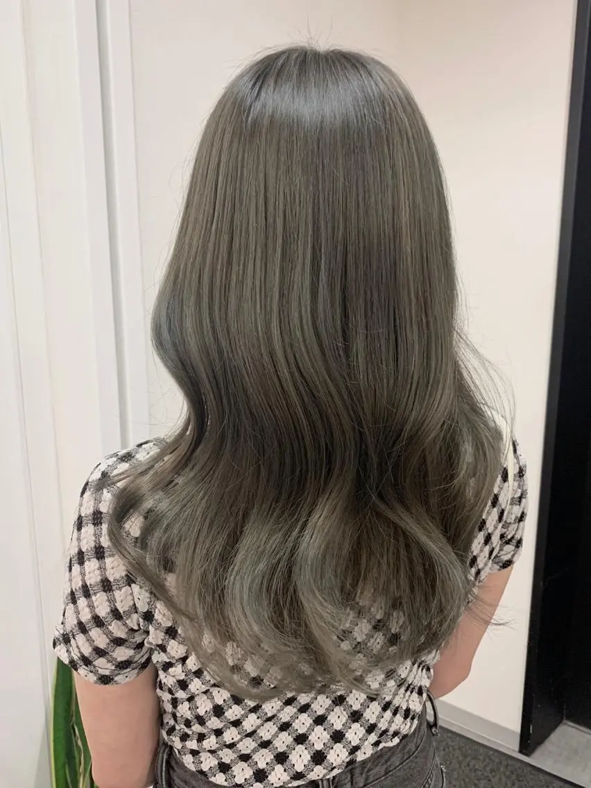 セミロング カラー ヘアアレンジ 柔らか垢抜けｶﾗｰと ｶｯﾄ🫧ASUKAのヘアスタイル