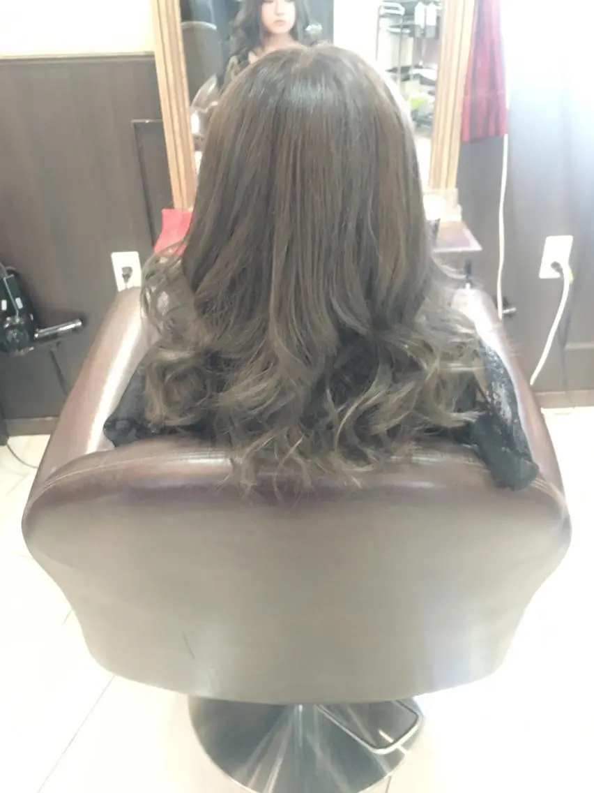 ロング カラー パーマ ヘアアレンジ 透明感カラー グラデーションカラー グレージュ レイヤー/ウルフ ハイトーンhiroのヘアスタイル