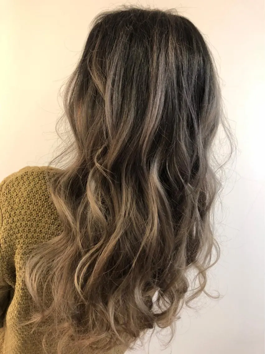 ロング 外国人風カラー ハイライト 海外風レイヤーカット 👑店長 平松 由のヘアスタイル