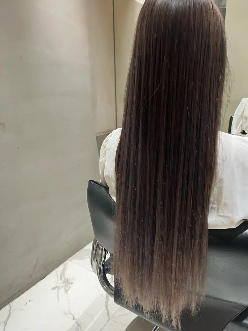 ロング カラー グレージュ ラベンダーカラー ラベンダーグレージュ ラベンダーグレー 外国人風カラー カジュアルを女っぽく 𝗮𝘆𝗮𝗰𝗼のヘアスタイル