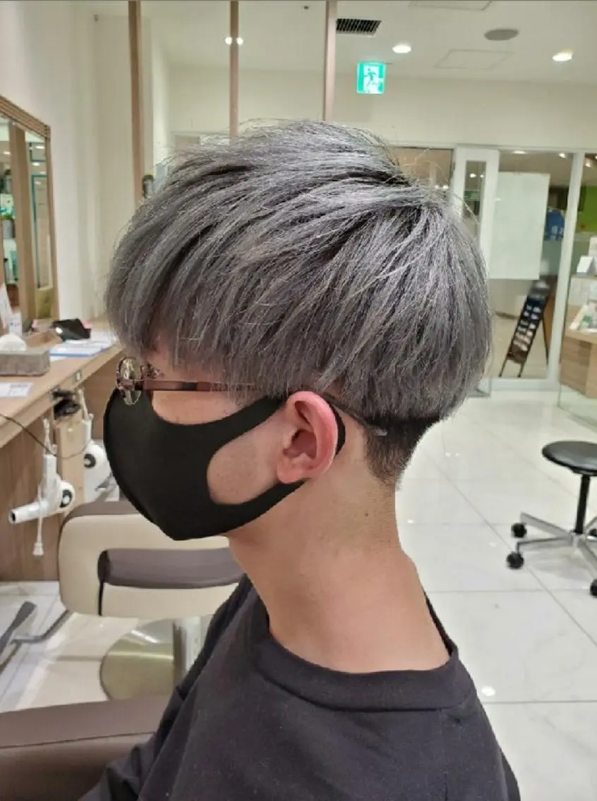 カラー ショート アッシュ ブリーチ イルミナカラー シルバー シルバーアッシュ カラー特化🔥中村 和貴<Ash津田沼>のヘアスタイル