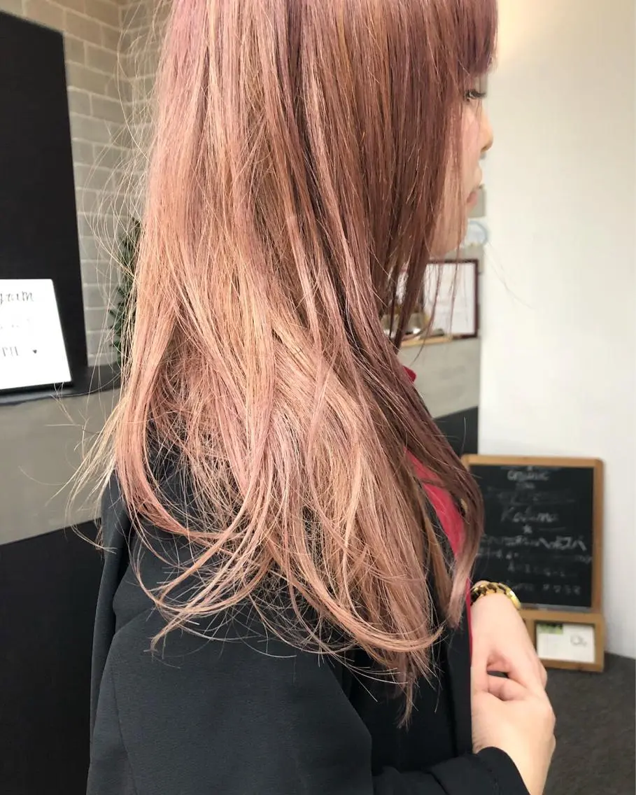 ロング カラー ピンクカラー イシマル ナオヤのヘアスタイル