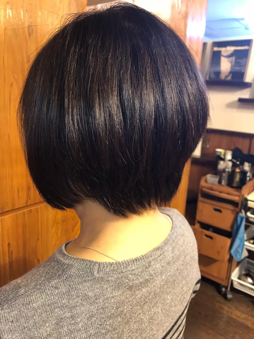 ショート カラー ショートボブ アッシュ ボブ ショートヘア トリートメント 長谷川 薫のヘアスタイル