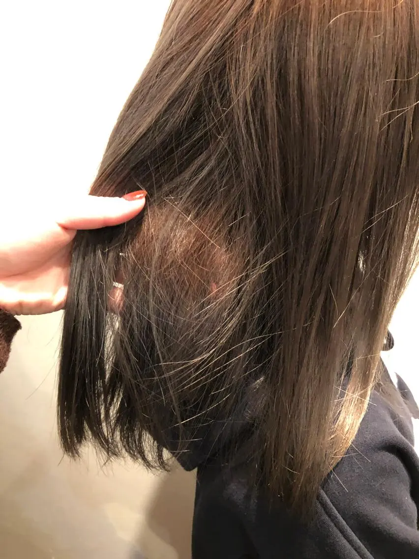 セミロング 杉原 向日梨のヘアスタイル