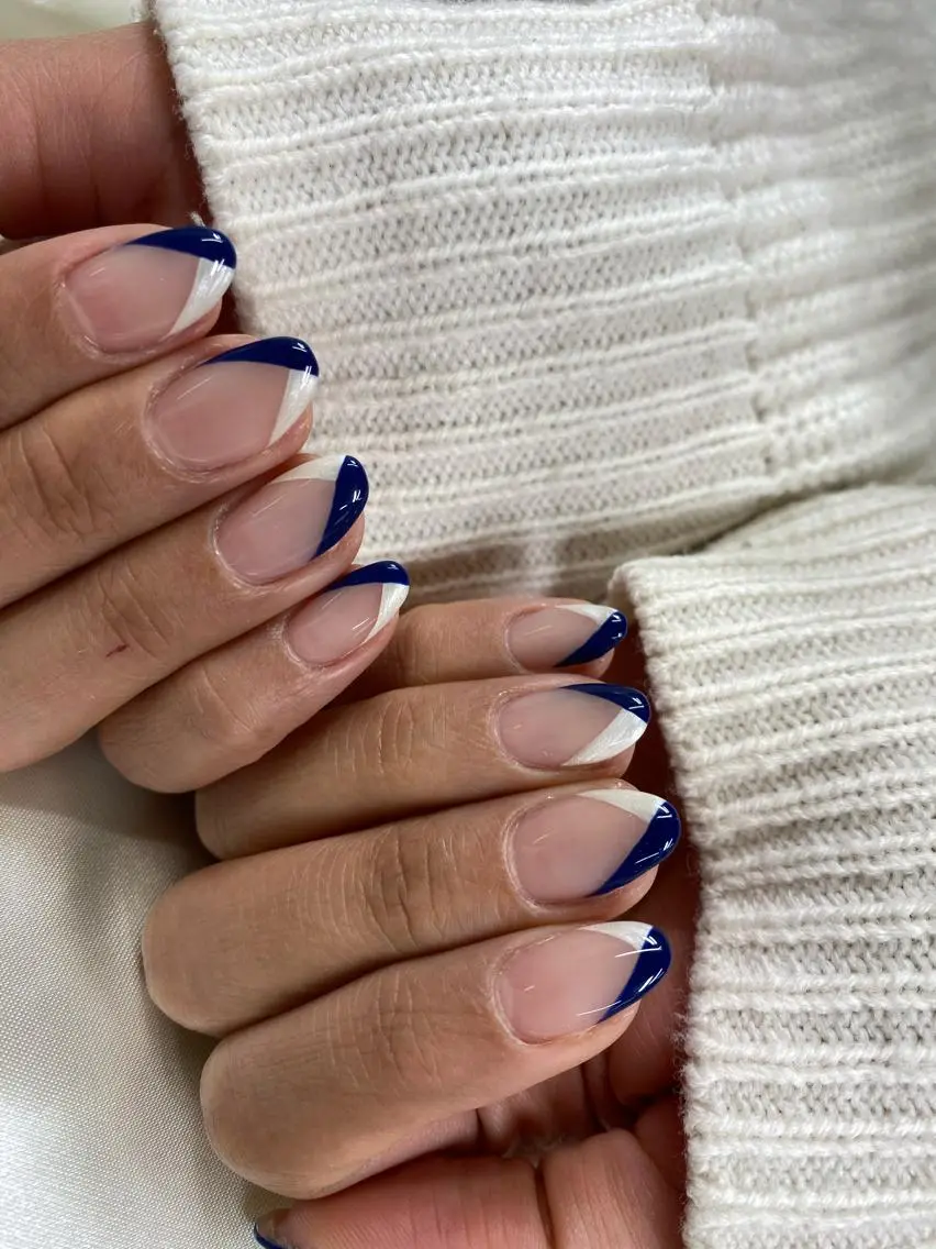 ネイル フレンチネイル ネイビー ホワイト ハンドネイル ハンドケア Charme. NOBUKOのネイルデザイン