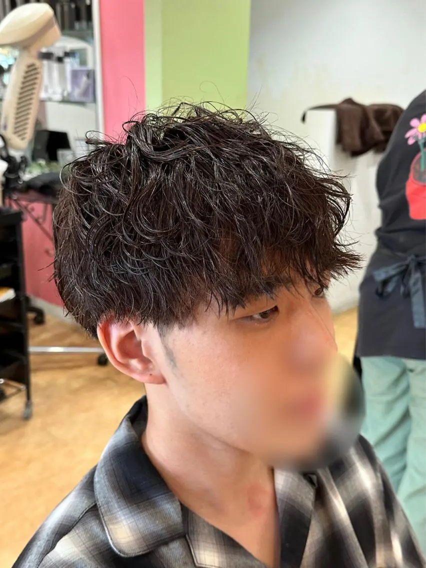 ショート パーマ メンズ メンズパーマ 波巻きパーマ カット パーマ うねり・パサつき改善 山本翔大✨️のヘアスタイル