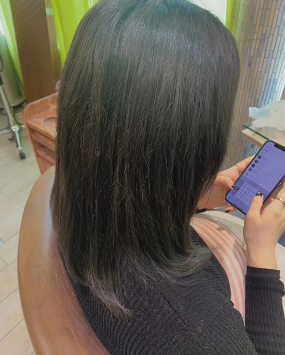 ミディアム 中井 茅佳のヘアスタイル