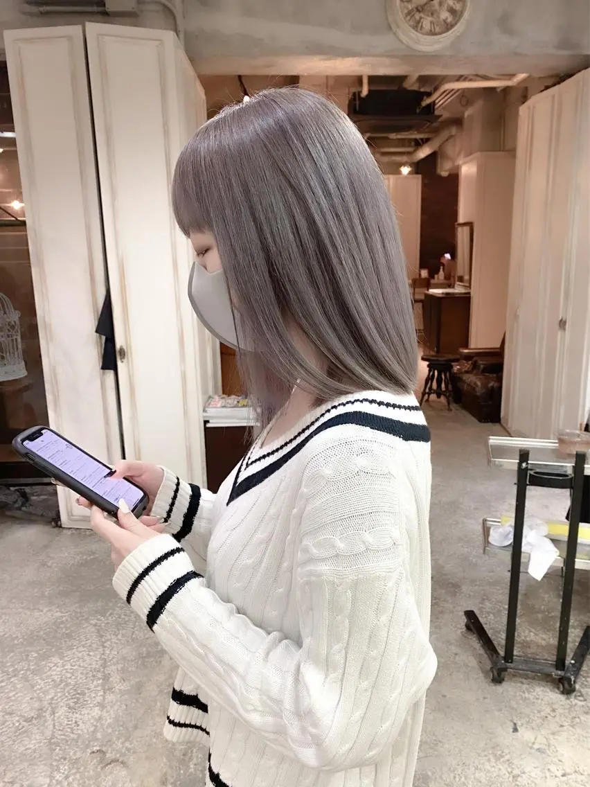 ミディアム カラー ヘアカラー トリートメント 柔らかベージュ 🤎YUKAのヘアスタイル