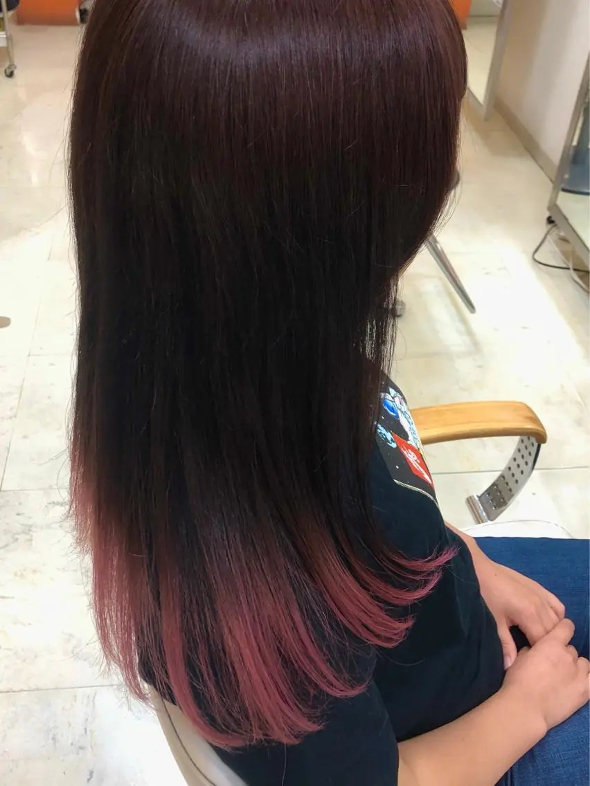 カラー white.梅田 デザインカラー🦄のヘアスタイル
