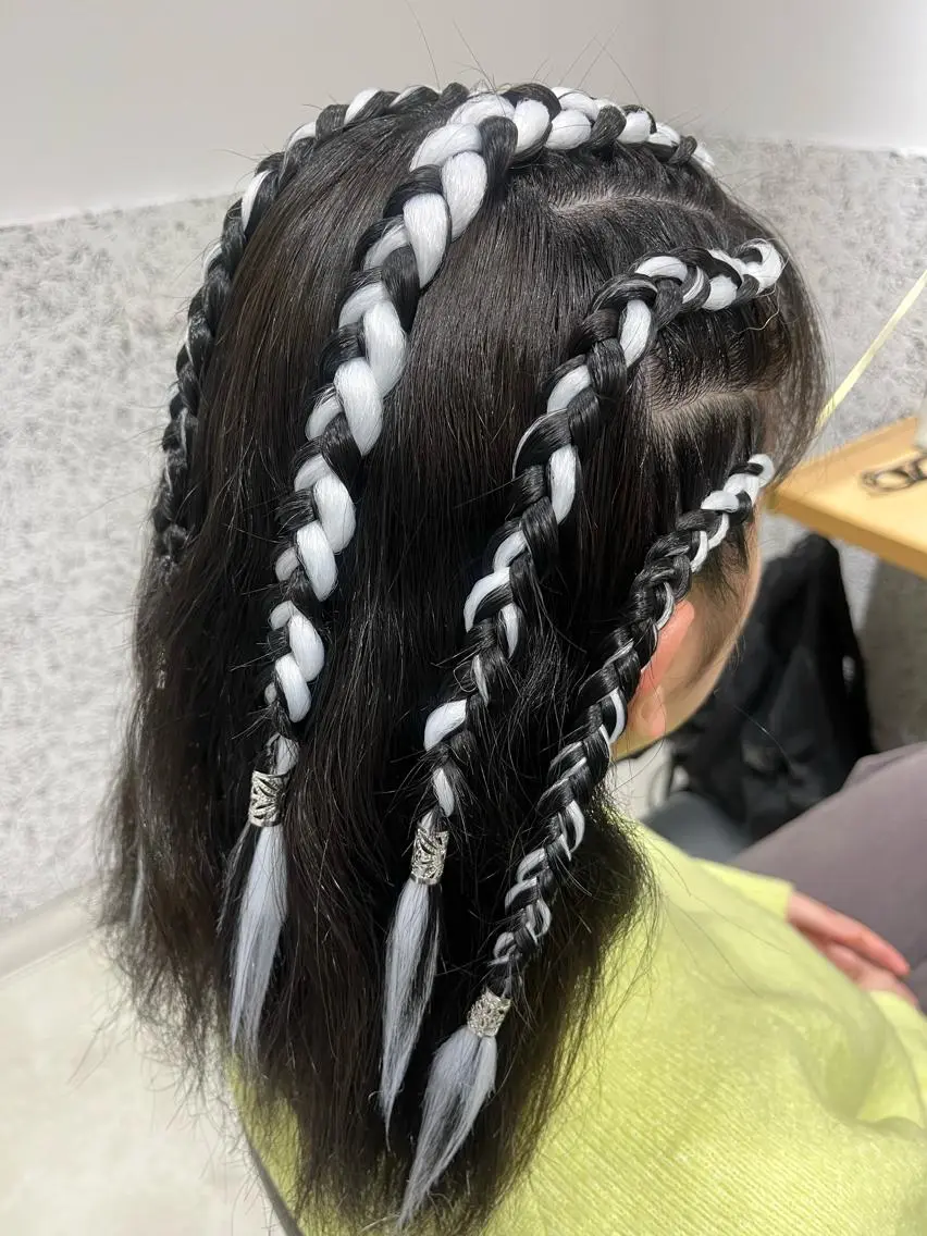 ミディアム ヘアセット ✨コーンロウ✨ 本田さゃかのヘアスタイル