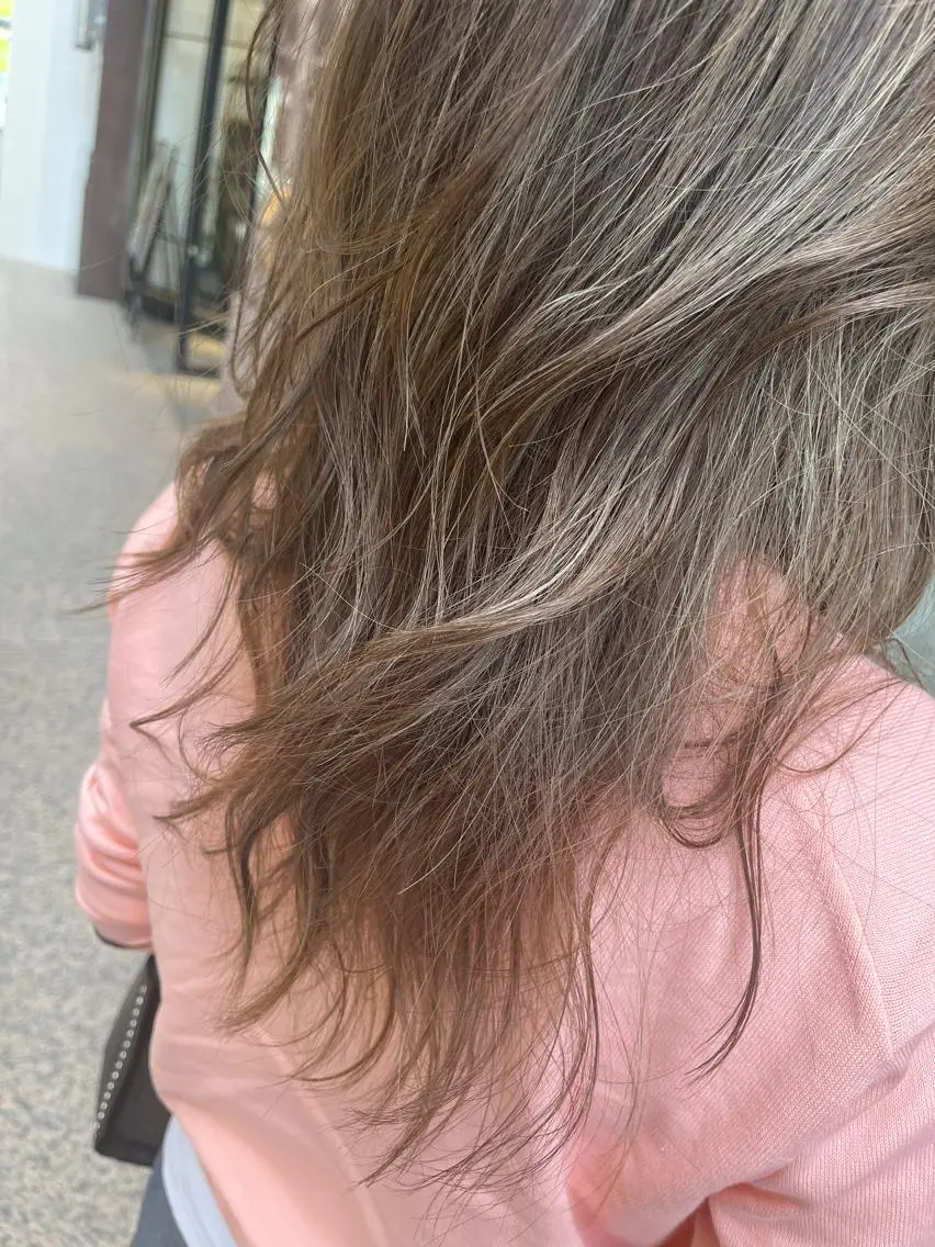 ロング カラー カット ヘアカラー 河井 史織のヘアスタイル