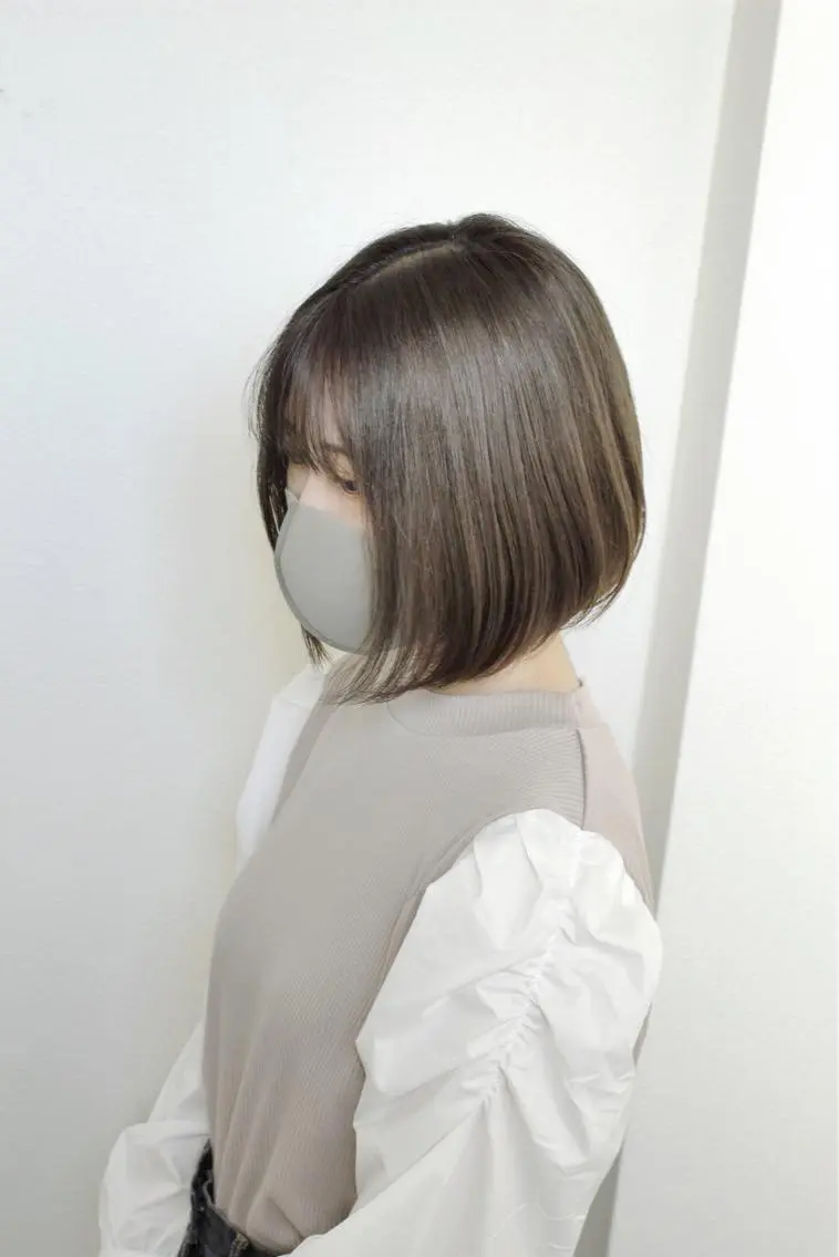ショート カラー ベージュカラー シルバー シルバーベージュ ボブ カット ヘアカラー 土居 正季のヘアスタイル