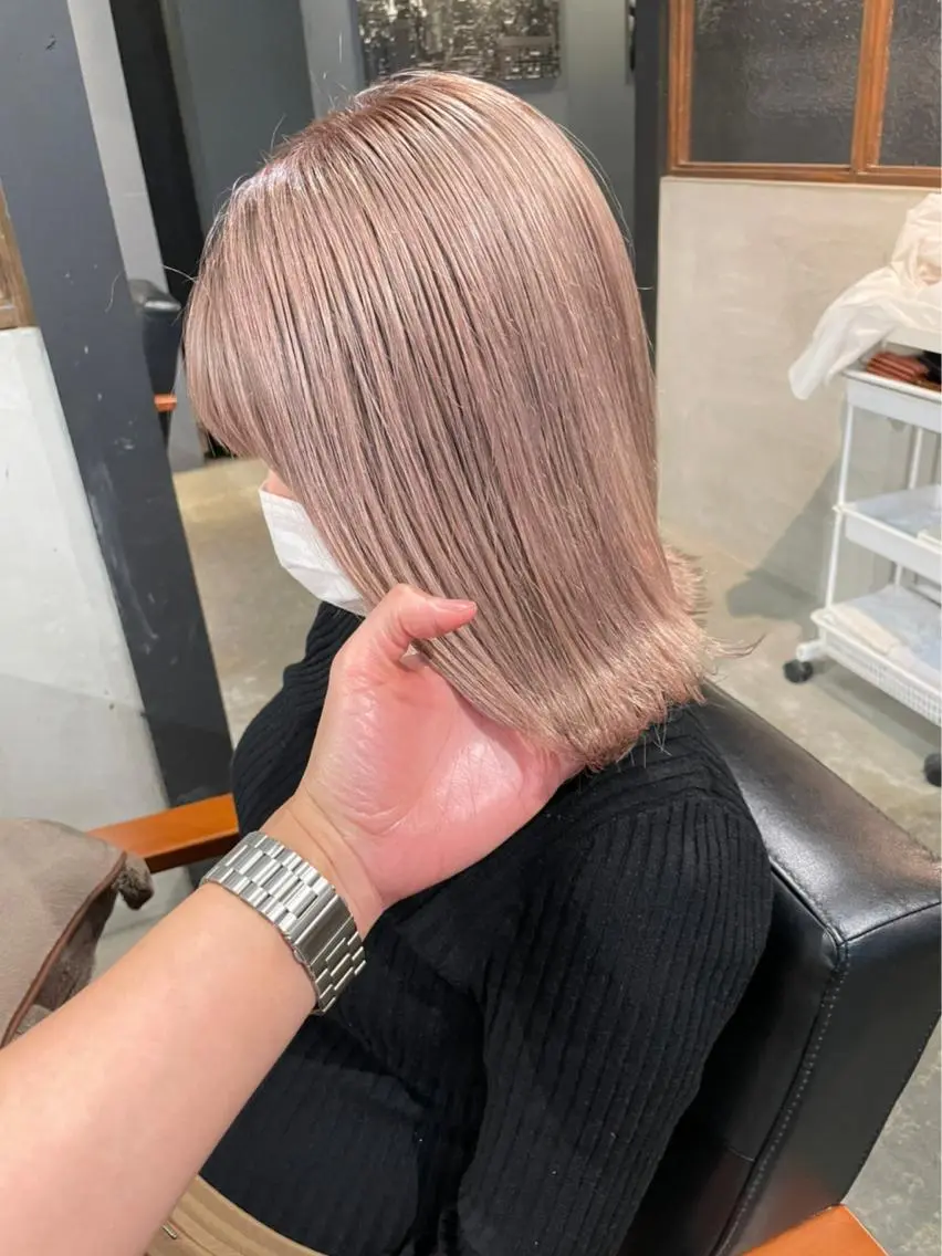 カラー ベージュカラー ミルクティーベージュ 木村 朱里のヘアスタイル