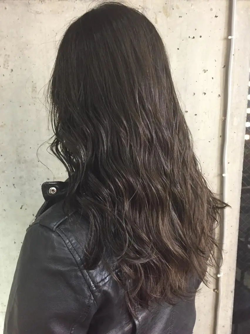 セミロング カラー パーマ ヘアアレンジ メンズ キッズ ネイル マツエク・マツパ メンズブリーチ メンズハイライト メンズインナーカラー ブリーチ グラデーションカラー 韓国風×透明感カラー 髪質改善オタベシンヤのヘアスタイル