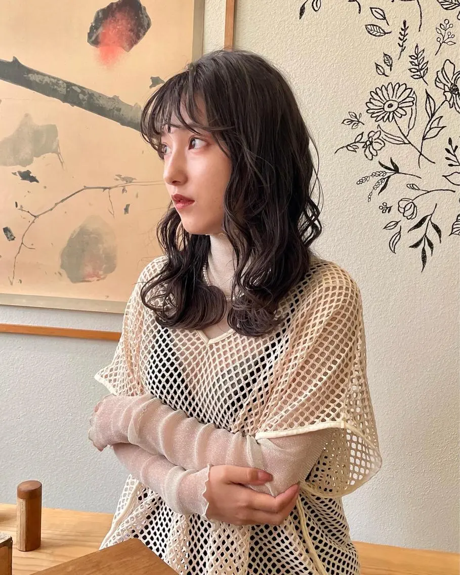 セミロング カラー カット ヘアカラー ヒナゴ トヨカズのヘアスタイル